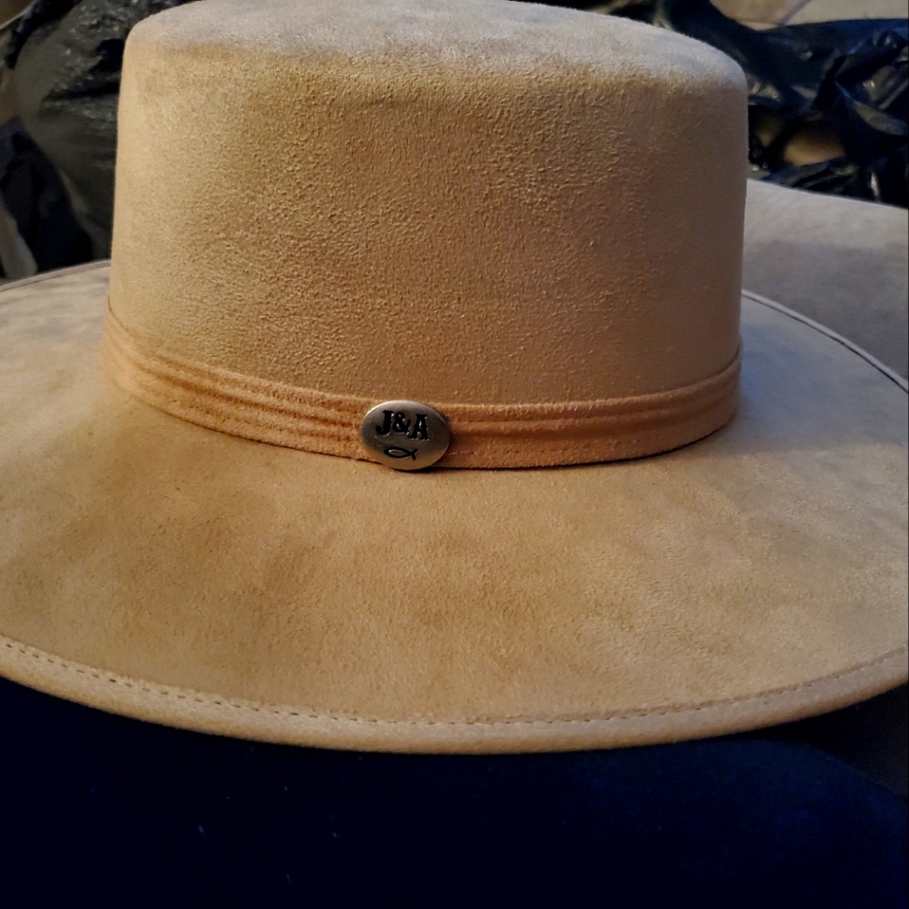Fedora hat